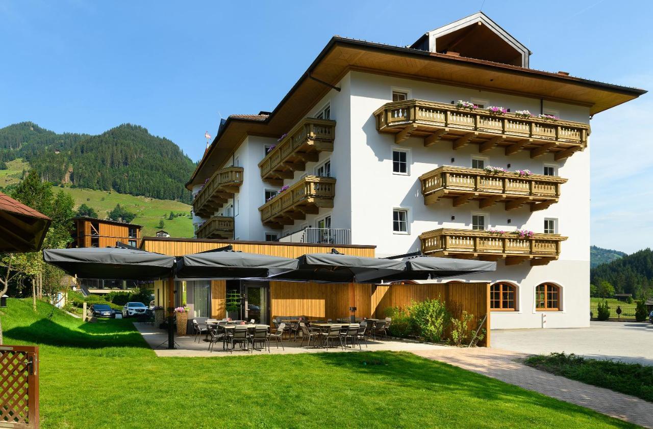 Hotel Bergzeit Grossarl Exteriör bild
