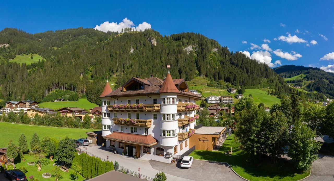 Hotel Bergzeit Grossarl Exteriör bild