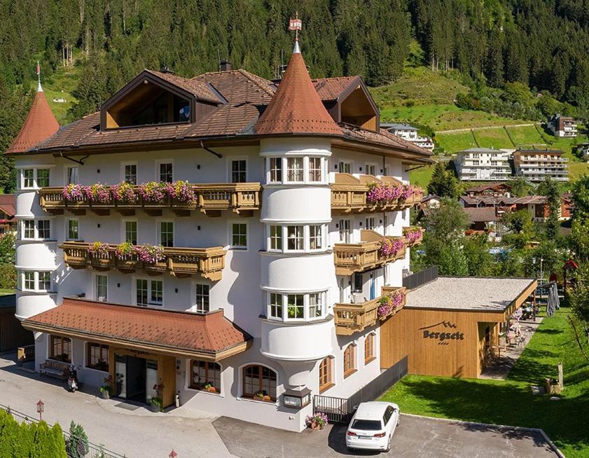 Hotel Bergzeit Grossarl Exteriör bild